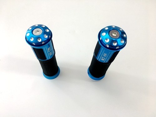 Pair of 7/8" 22mm Universal Motorcycle Motorbike Handlebar Hand Grips Blue