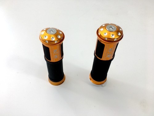 Pair of 7/8" 22mm Universal Motorcycle Motorbike Handlebar Hand Grips Golden