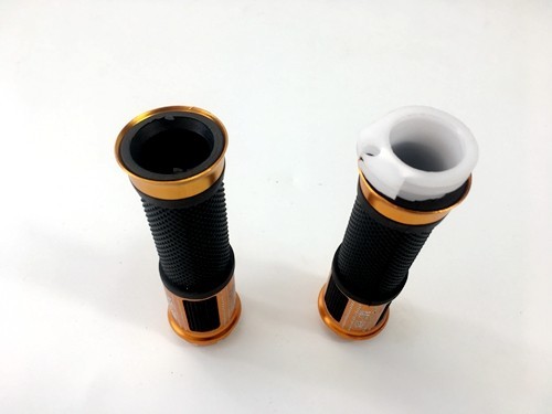 Pair of 7/8" 22mm Universal Motorcycle Motorbike Handlebar Hand Grips Golden