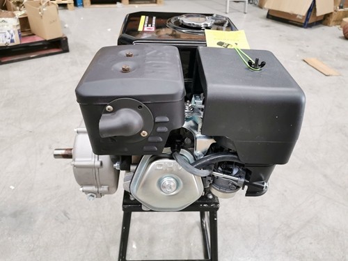 9HP 2:1 Reduction Gear Box Stationary Motor Engine Wet Clutch 4 Go Kart Trike 9HP 2:1 Reduction Gear Box Stationary Motor Engine Wet Clutch 4 Go Kart Trike