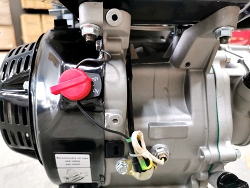 9HP 2:1 Reduction Gear Box Stationary Motor Engine Wet Clutch 4 Go Kart Trike 9HP 2:1 Reduction Gear Box Stationary Motor Engine Wet Clutch 4 Go Kart Trike