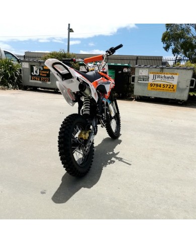 125CC PIT MOTOR DIRT BIKE TRAIL MOTOCROSS PRO KICK START 14/17 BIG WHEEL ORANGE 125CC PIT MOTOR DIRT BIKE TRAIL MOTOCROSS PRO KICK START 14/17 BIG WHEEL ORANGE