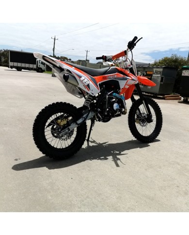 125CC PIT MOTOR DIRT BIKE TRAIL MOTOCROSS PRO KICK START 14/17 BIG WHEEL ORANGE 125CC PIT MOTOR DIRT BIKE TRAIL MOTOCROSS PRO KICK START 14/17 BIG WHEEL ORANGE