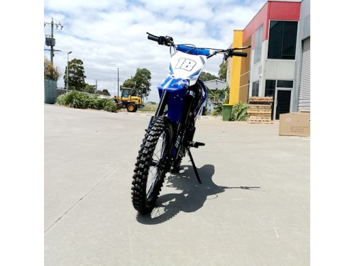 125CC PIT MOTOR DIRT BIKE TRAIL MOTOCROSS PRO KICK START 14/17 BIG WHEEL BLUE 125CC PIT MOTOR DIRT BIKE TRAIL MOTOCROSS PRO KICK START 14/17 BIG WHEEL BLUE