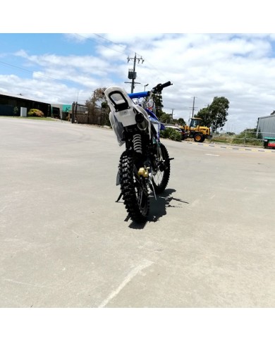 125CC PIT MOTOR DIRT BIKE TRAIL MOTOCROSS PRO KICK START 14/17 BIG WHEEL BLUE 125CC PIT MOTOR DIRT BIKE TRAIL MOTOCROSS PRO KICK START 14/17 BIG WHEEL BLUE