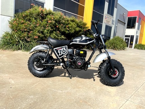 MB200 TrailMaster Hurricane 200X Mini Bike Coleman Full sized Kids Adults Bike BLACK