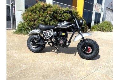 MB200 TrailMaster Hurricane 200X Mini Bike Coleman Full sized Kids Adults Bike BLACK MB200 TrailMaster Hurricane 200X Mini Bike Coleman Full sized Kids Adults Bike BLACK