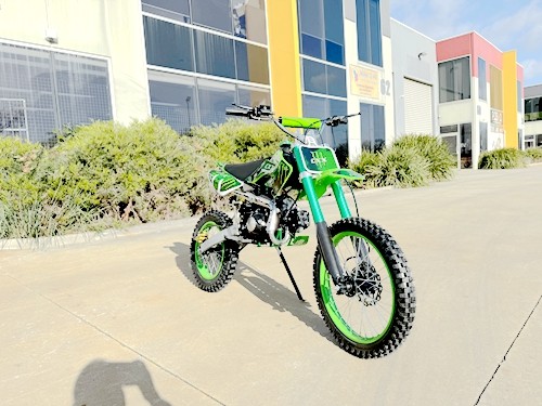 BIGFOOT 125CC PIT MOTOR DIRT BIKE TRAIL MOTOCROSS TERRAIN PRO KICK START GREEN