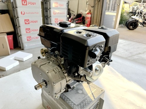 9HP Engine 2:1 Reduction Gear Box Stationary Motor 4 Go Kart E-start LIFAN brand 9HP Engine 2:1 Reduction Gear Box Stationary Motor 4 Go Kart E-start LIFAN brand