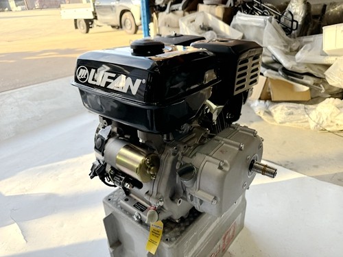 9HP Engine 2:1 Reduction Gear Box Stationary Motor 4 Go Kart E-start LIFAN brand 9HP Engine 2:1 Reduction Gear Box Stationary Motor 4 Go Kart E-start LIFAN brand