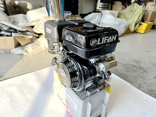 9HP Engine 2:1 Reduction Gear Box Stationary Motor 4 Go Kart E-start LIFAN brand 9HP Engine 2:1 Reduction Gear Box Stationary Motor 4 Go Kart E-start LIFAN brand