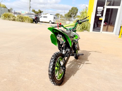 49cc Motorbike Mini Motor Dirt Bike for Kids, Pocket Rocket, Pee Wee Motorcycle 50cc in Green 49cc Motorbike Mini Motor Dirt Bike for Kids, Pocket Rocket, Pee Wee Motorcycle 50cc in Green