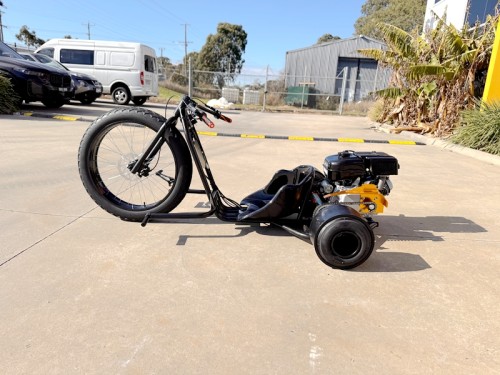 9HP 270cc Motorised Drift Trike Huffy Slider Fat Boy Go-Kart Fatboy DT4 Pull Starter+ E-Starter 9HP 270cc Motorised Drift Trike Huffy Slider Fat Boy Go-Kart Fatboy DT4 Pull Starter+ E-Starter