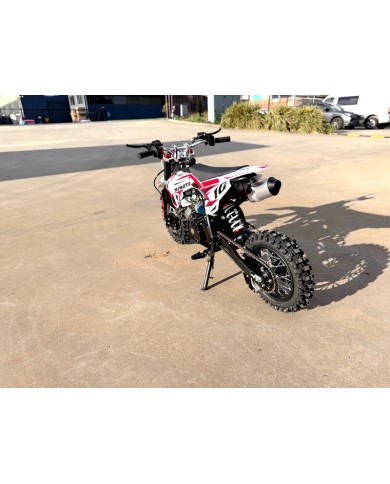 Bolt 50 50cc Kids Dirt Bike 4-Stroke Electric Start Safe Easy Fun Off Road AUTO RED Bolt 50 50cc Kids Dirt Bike 4-Stroke Electric Start Safe Easy Fun Off Road AUTO RED